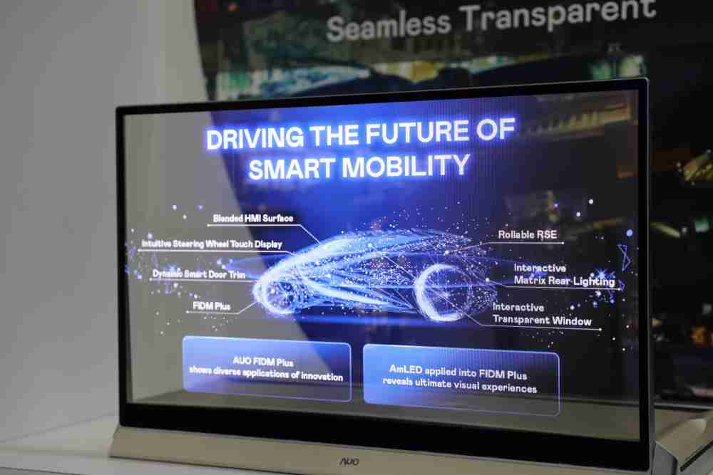 彩神vll凭借着超高亮度和透明度，，，，这款30吋透明Micro LED显示器在AR系统与智慧零售具有潜在的应用价值。。。