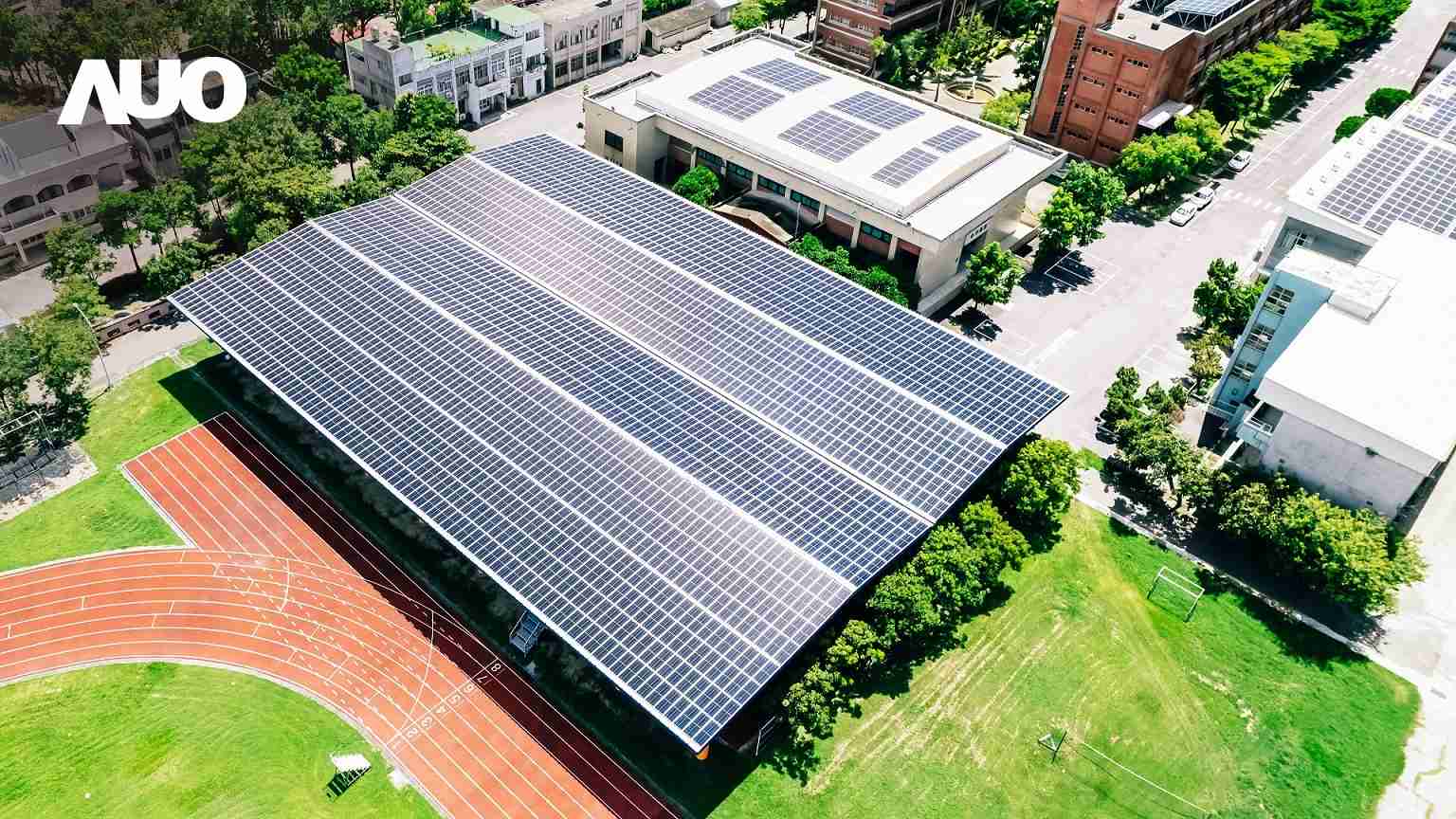 彩神vllSunSteel光电整合型浪板具备快速安装、、、轻量化优势，，，可提升15%发电效能，，通过国际IEC与台湾VPC认证安全、、、、防漏、、耐候标准